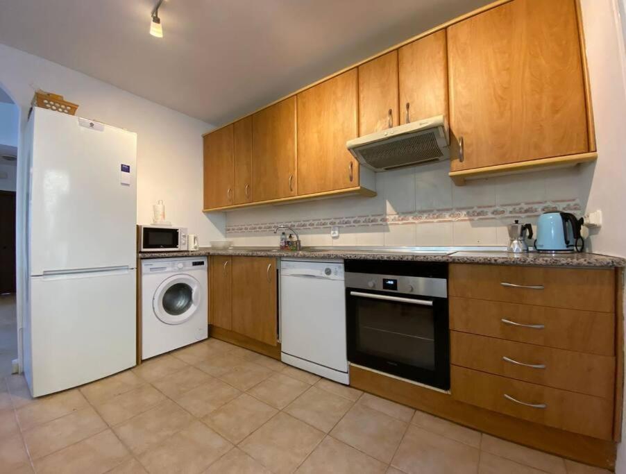 3 Bedroom Home With Amazing Views & Outdoor Spaces Manilva Eksteriør bilde
