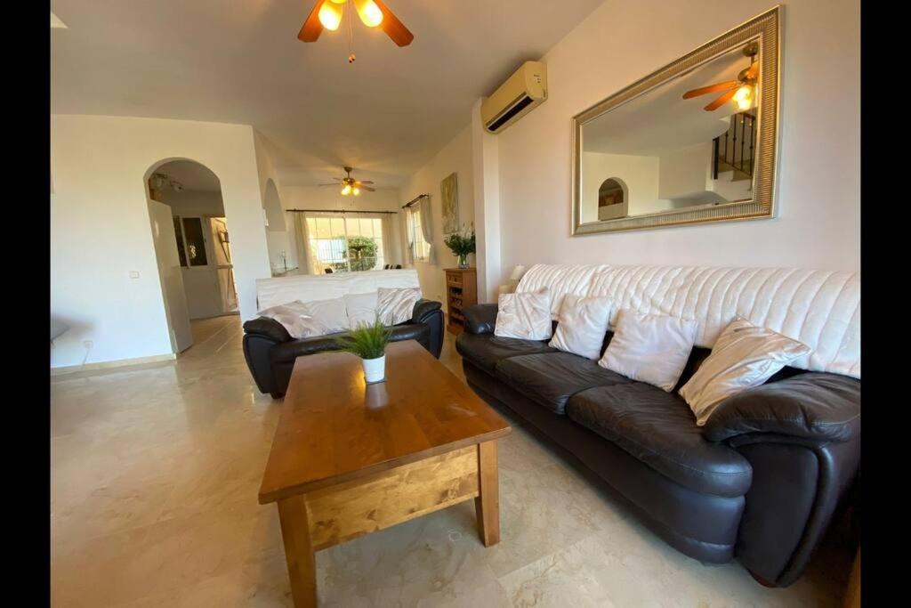 3 Bedroom Home With Amazing Views & Outdoor Spaces Manilva Eksteriør bilde