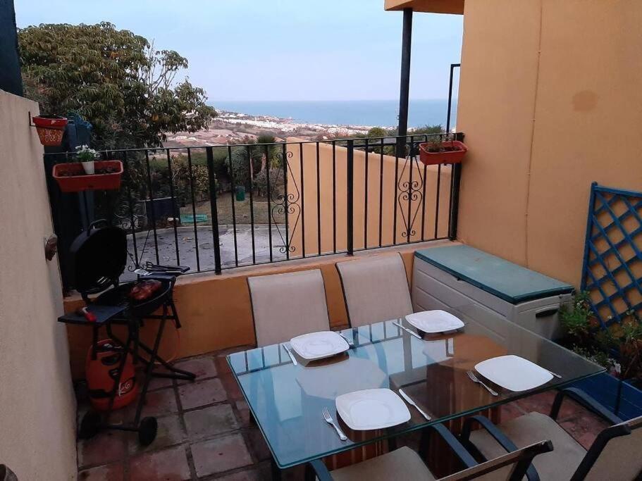 3 Bedroom Home With Amazing Views & Outdoor Spaces Manilva Eksteriør bilde